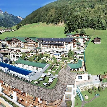 Stock Resort Финкенберг Экстерьер фото